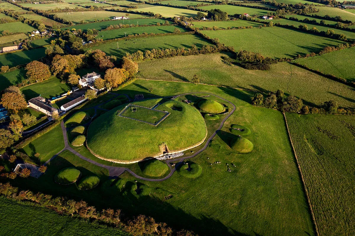 Newgrange & Hill of Tara, photo 1 of 3